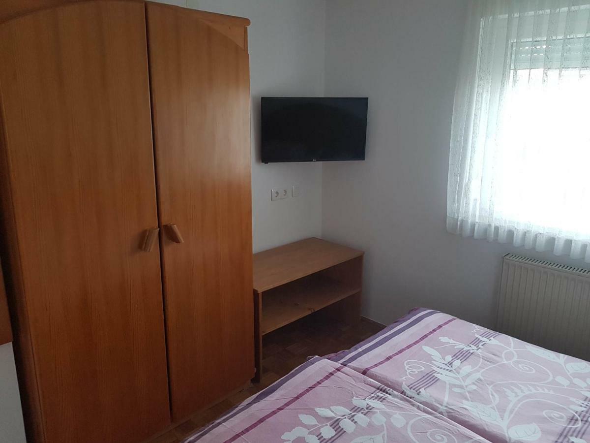 Apartment Lipar Preddvor Extérieur photo
